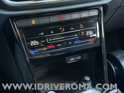 Volkswagen T-Roc 1.5 tsi R-Line dsg (16)