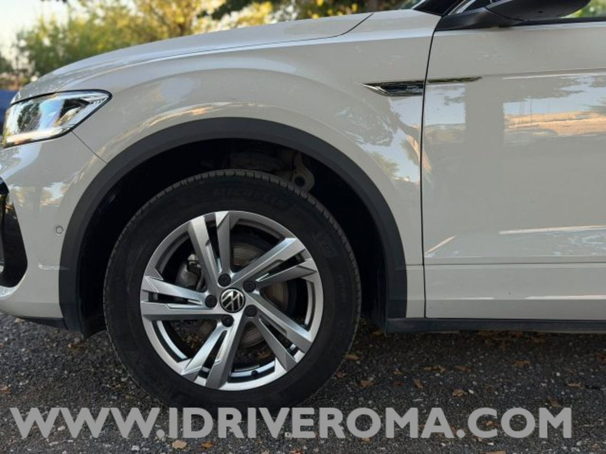 Volkswagen T-Roc 1.5 tsi R-Line dsg (6)