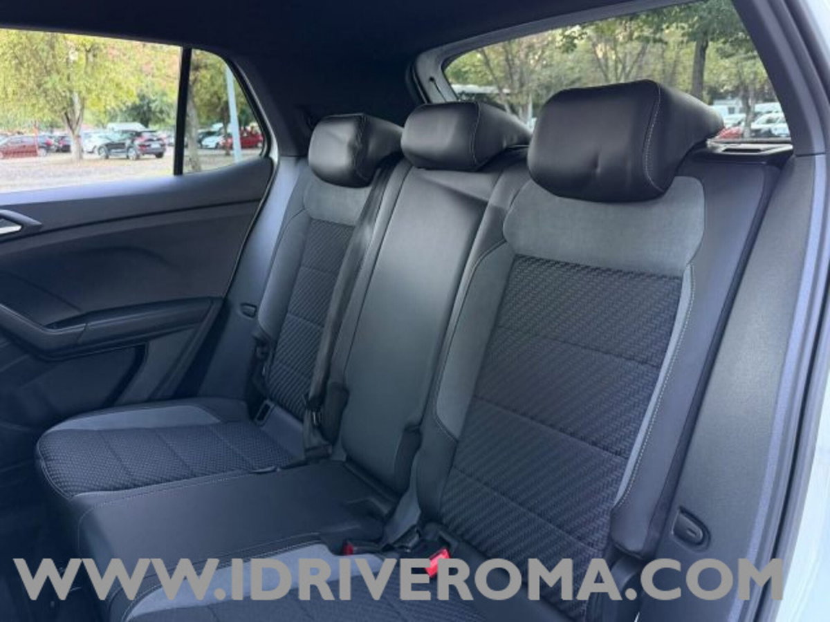Volkswagen T-Cross 1.0 TSI 110 CV DSG Style (11)