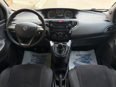 Lancia Ypsilon 1.2 69 CV 5 porte GPL Ecochic Silver (11)