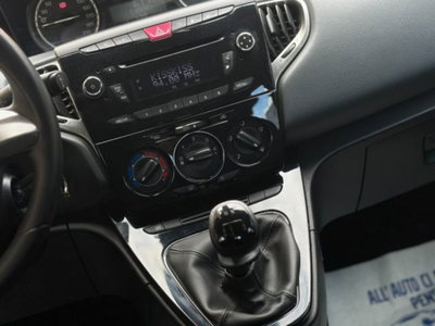 Lancia Ypsilon 1.2 69 CV 5 porte GPL Ecochic Silver (14)