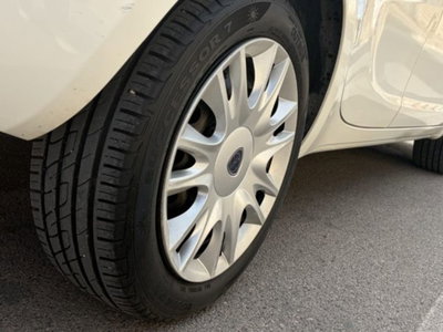 Lancia Ypsilon 1.2 69 CV 5 porte GPL Ecochic Silver (4)