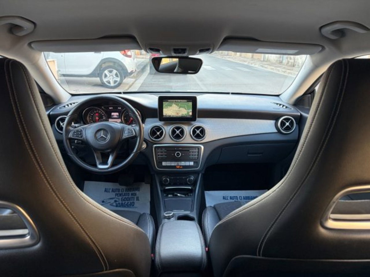 Mercedes-Benz CLA Shooting Brake 200 d Automatic Sport (12)