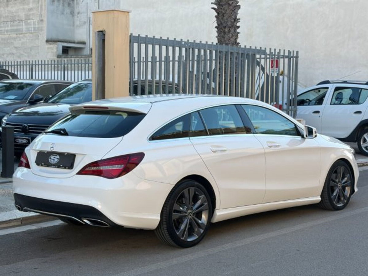 Mercedes-Benz CLA Shooting Brake 200 d Automatic Sport (3)