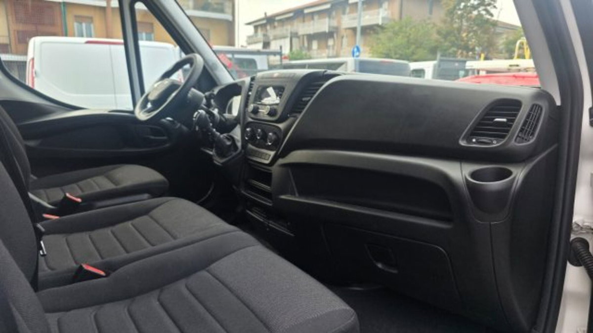 Iveco Daily Telaio 35S14N 3.0 CNG PL Cabinato (14)