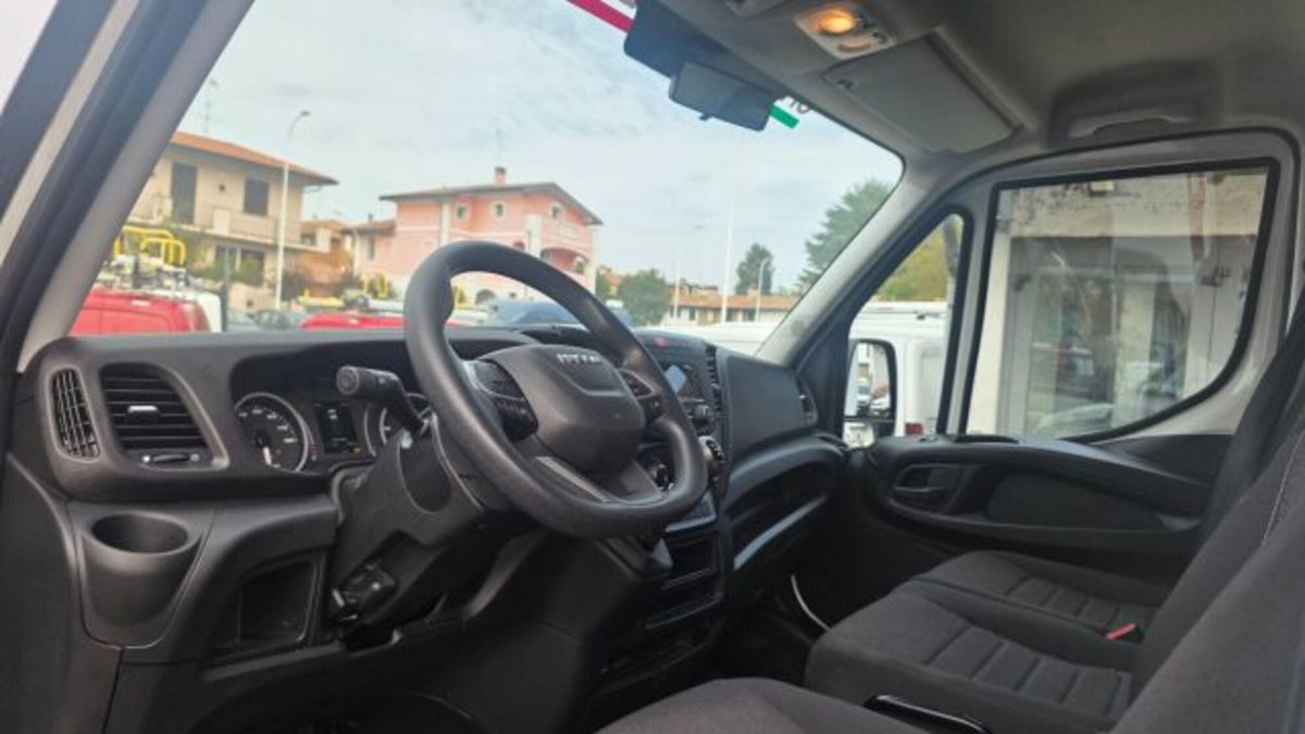 Iveco Daily Telaio 35S14N 3.0 CNG PL Cabinato (9)