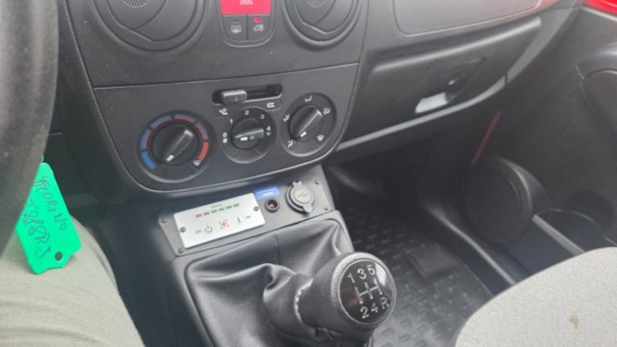 Fiat Fiorino Furgone cargo 1.3 mjt 95cv Adventure (14)