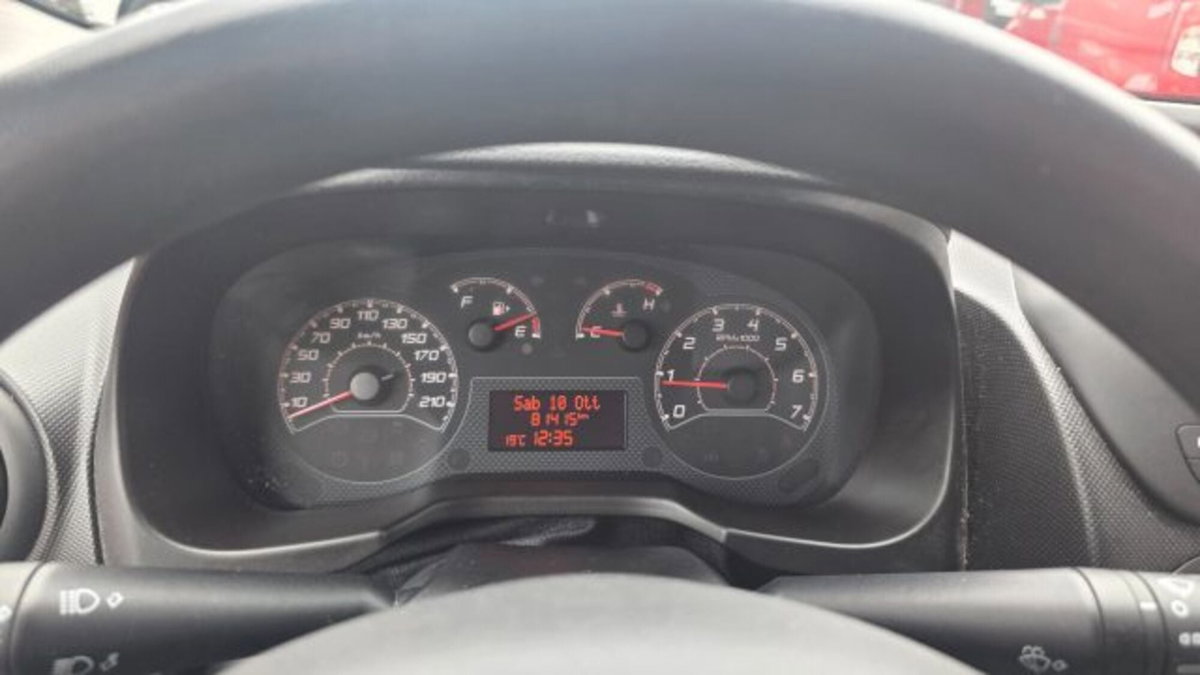 Fiat Fiorino Furgone cargo 1.3 mjt 95cv Adventure (16)