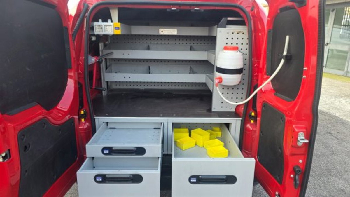 Fiat Fiorino Furgone cargo 1.3 mjt 95cv Adventure (7)
