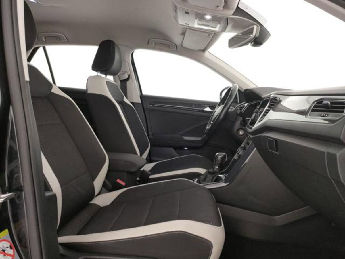 Volkswagen T-Roc 2.0 tdi R-Line 4motion 150cv dsg (7)