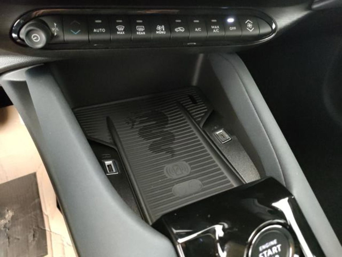 Alfa Romeo Junior 1.2 ibrida Sprint 145cv edct6 (16)