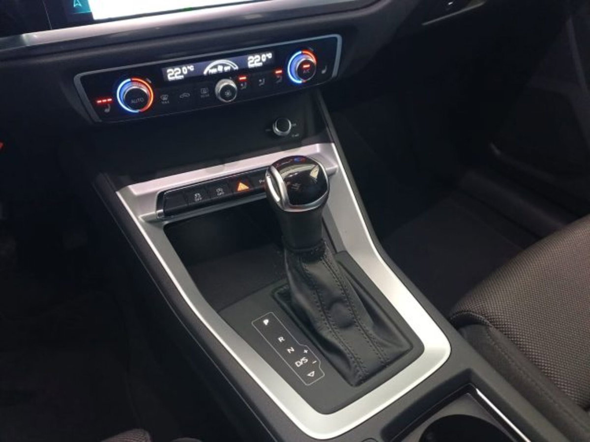 Audi Q3 35 TDI quattro S tronic Business Advanced (12)