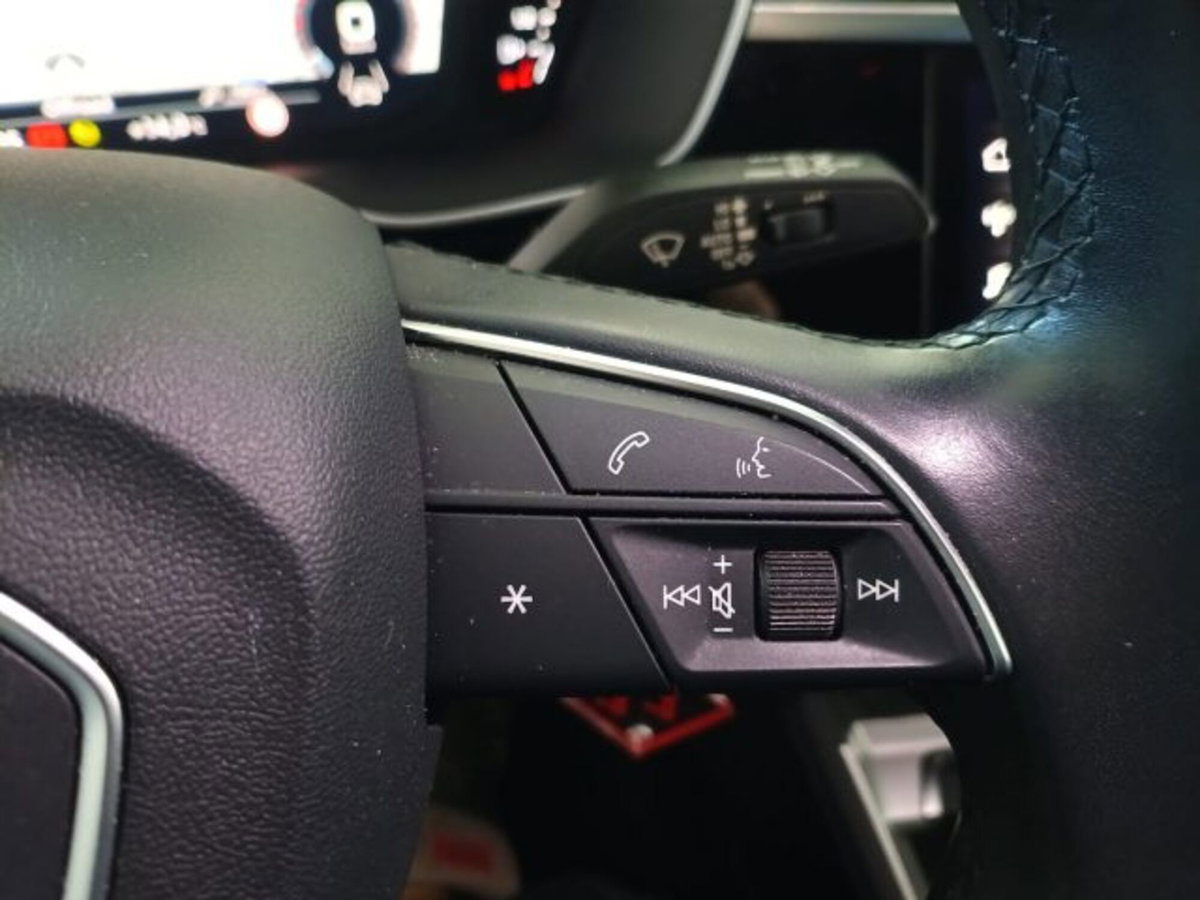 Audi Q3 35 TDI quattro S tronic Business Advanced (16)