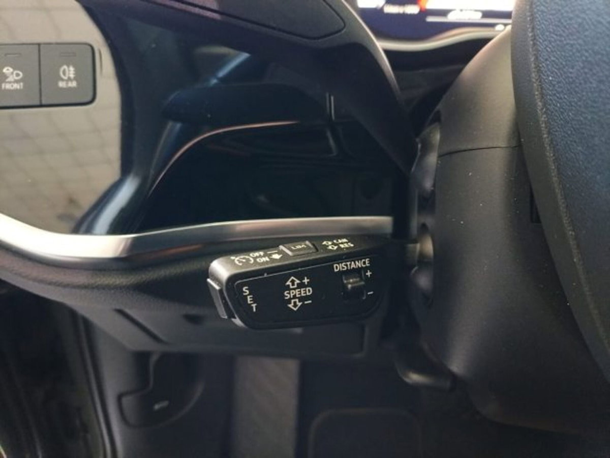 Audi Q3 35 TDI quattro S tronic Business Advanced (18)