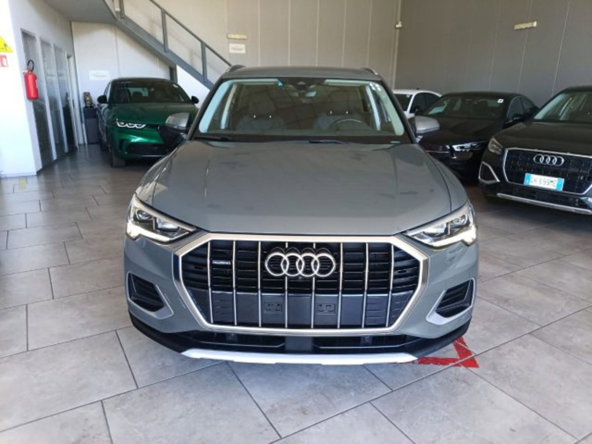 Audi Q3 35 TDI quattro S tronic Business Advanced (2)