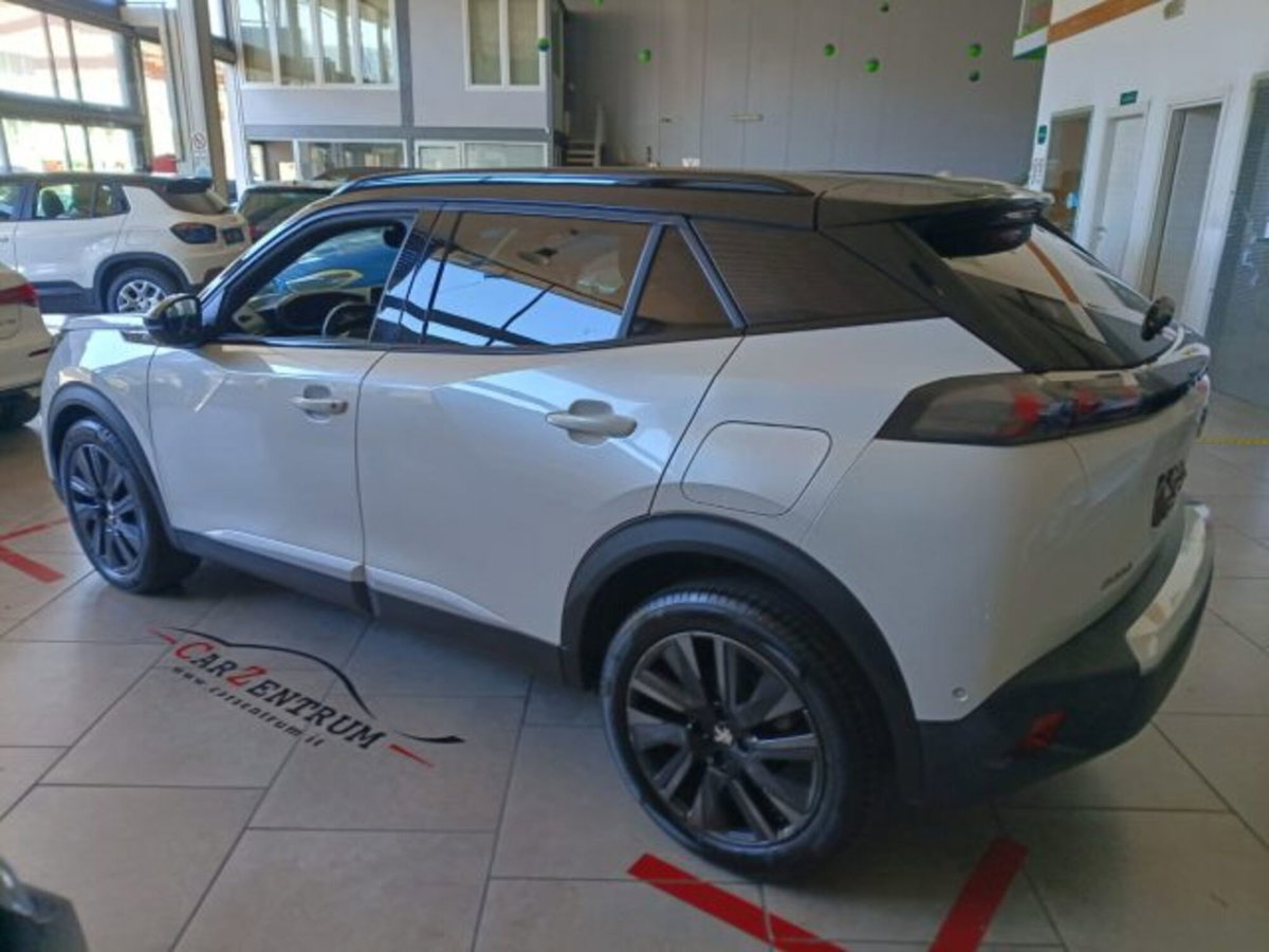 Peugeot 2008 BlueHDi 130 S&S EAT8 GT Line (6)