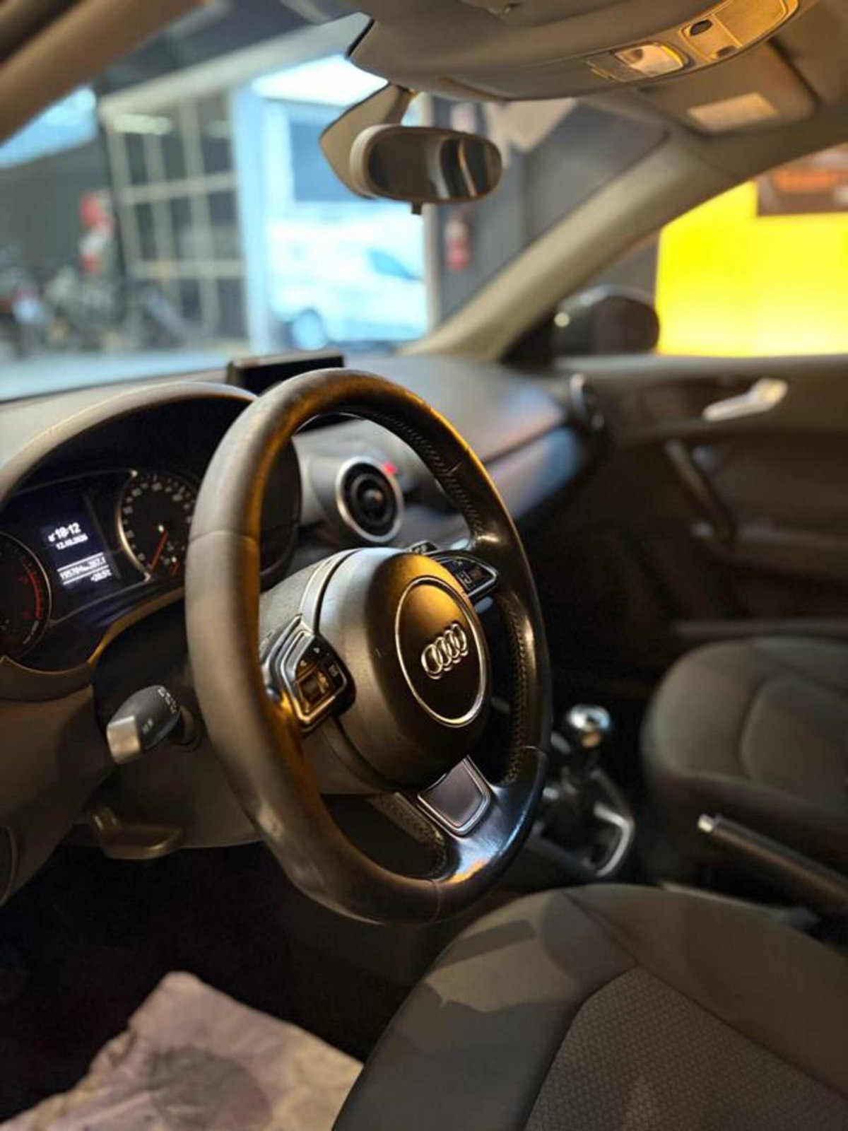 Audi A1 Sportback 1.4 TDI ultra Metal plus (9)