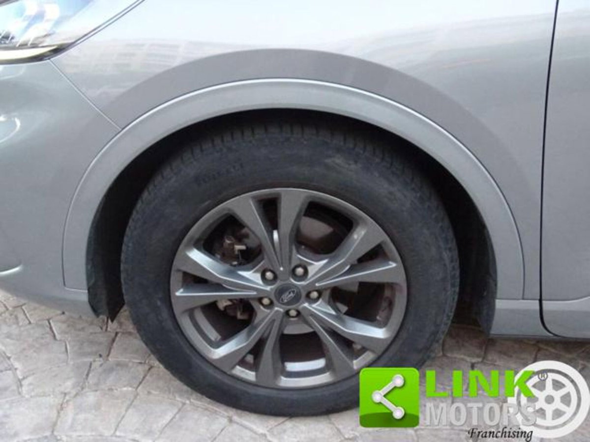 Ford Kuga 2.5 Full Hybrid 190 CV CVT 2WD ST-Line Design (13)
