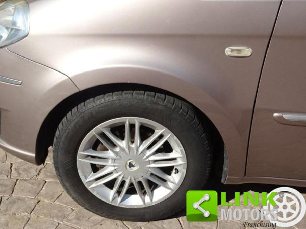 Lancia Musa 1.4 Argento Ecochic GPL (14)