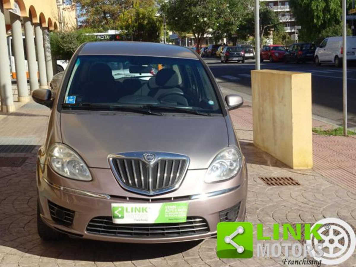 Lancia Musa 1.4 Argento Ecochic GPL (2)