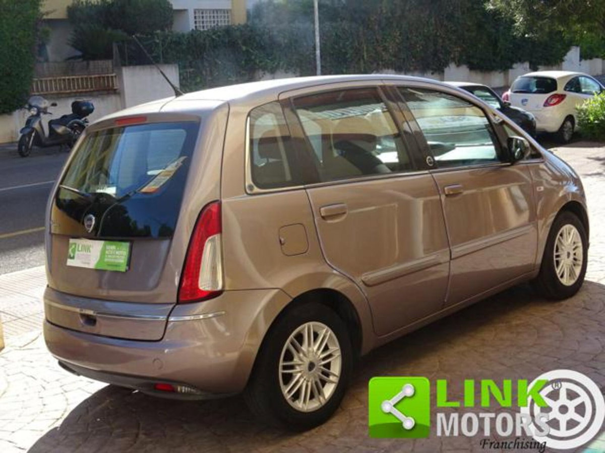 Lancia Musa 1.4 Argento Ecochic GPL (5)