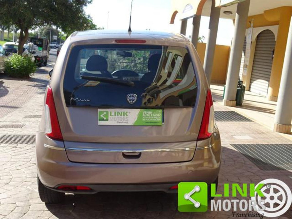 Lancia Musa 1.4 Argento Ecochic GPL (6)
