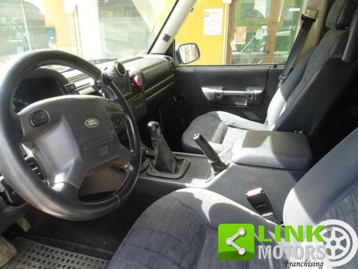 Land Rover Discovery 2.5 Td5 5 porte Luxury Head (7)