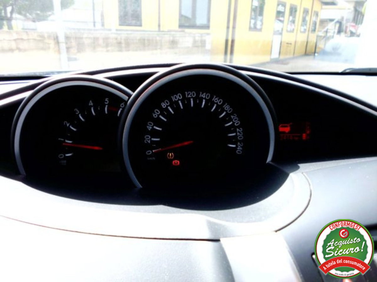 Toyota Verso 1.6 D-4D 7 posti (17)