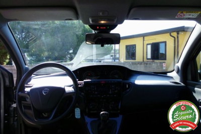 Lancia Ypsilon 1.0 FireFly 5 porte S&S Hybrid Gold Plus (14)