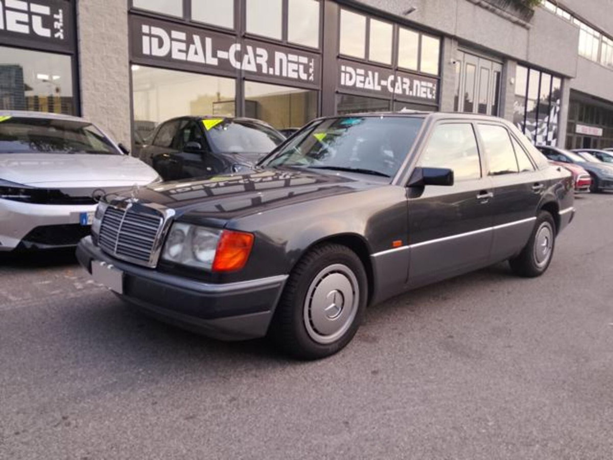 Mercedes-Benz 200 200 E (6)