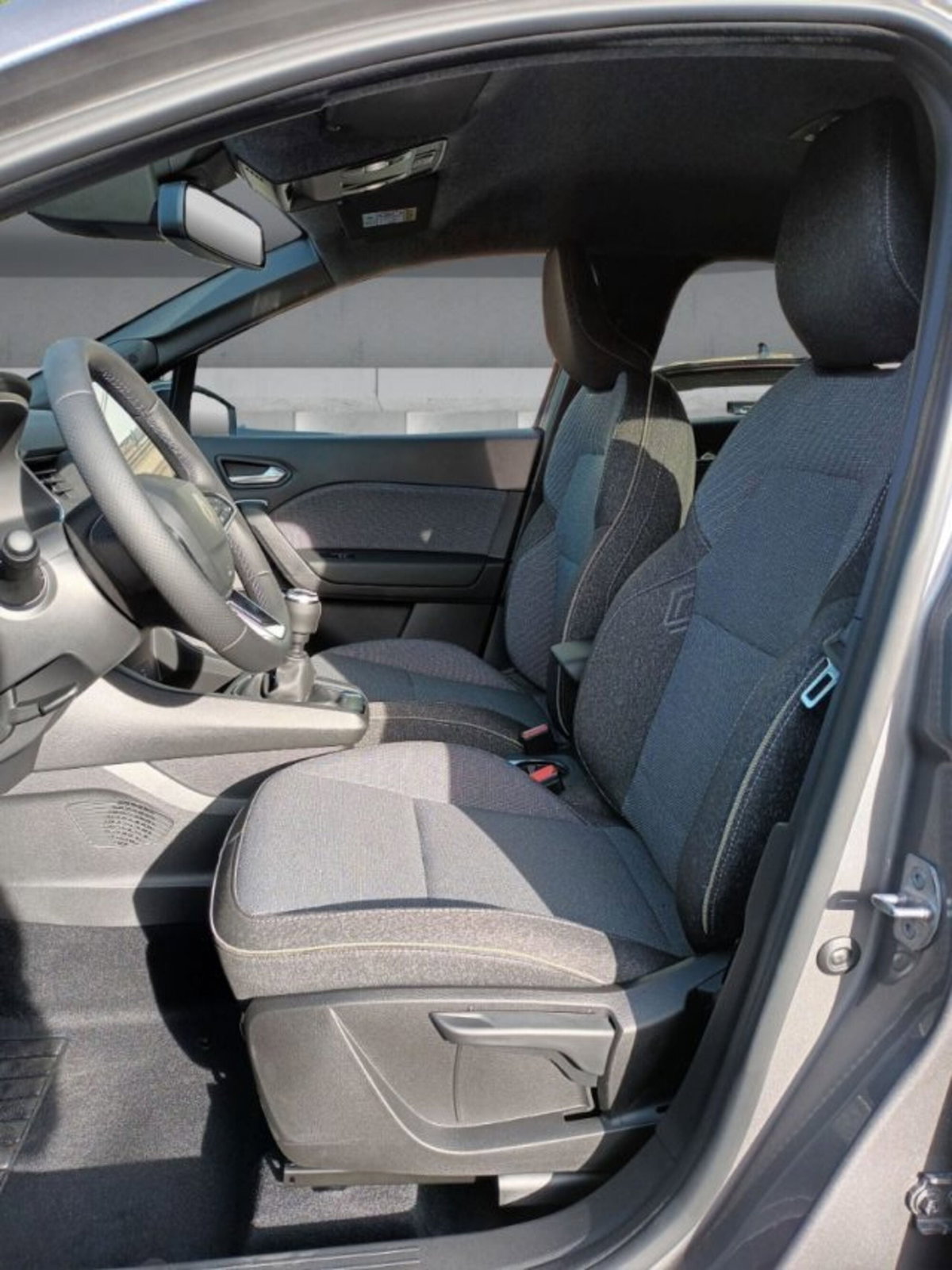 Renault Captur 1.2 eco-g Techno 120cv (8)