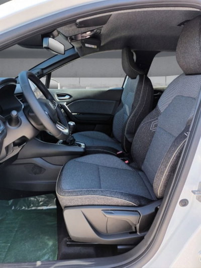 Renault Captur 1.2 eco-g Techno 120cv (8)