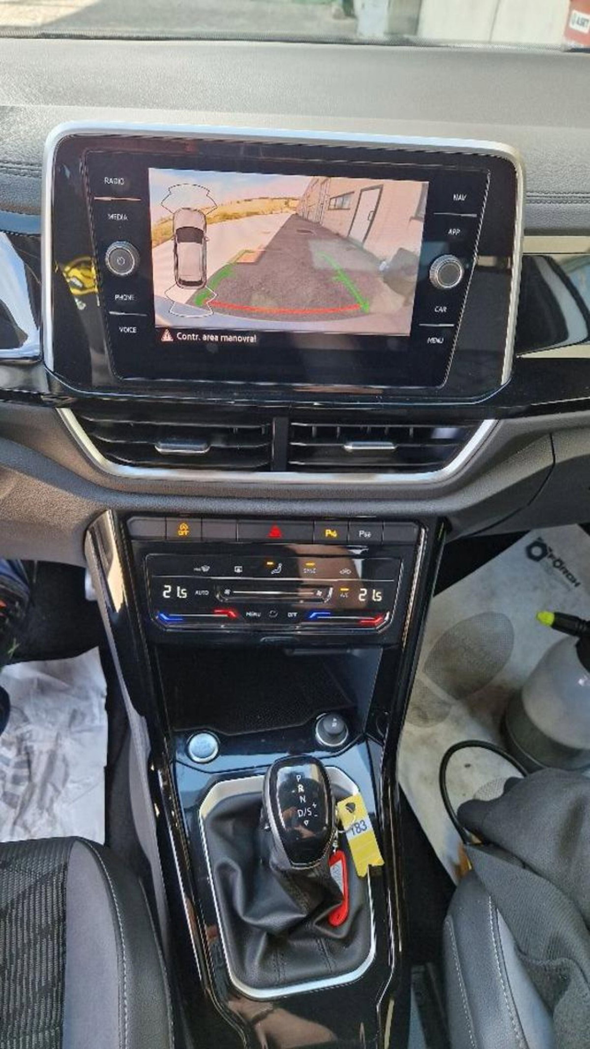 Volkswagen T-Roc 1.5 tsi R-Line dsg (12)
