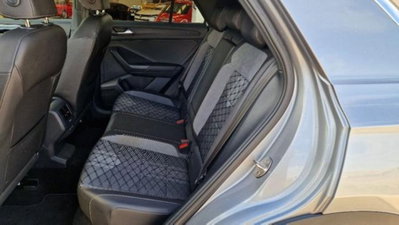 Volkswagen T-Roc 1.5 tsi R-Line dsg (8)
