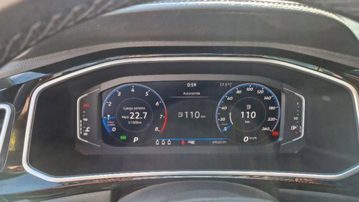 Volkswagen T-Roc 1.5 tsi R-Line dsg (9)