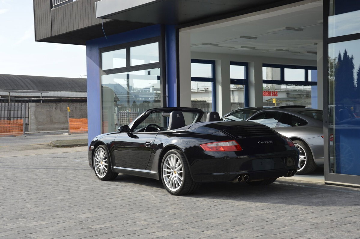 Porsche 911 Cabrio Carrera 4 (17)