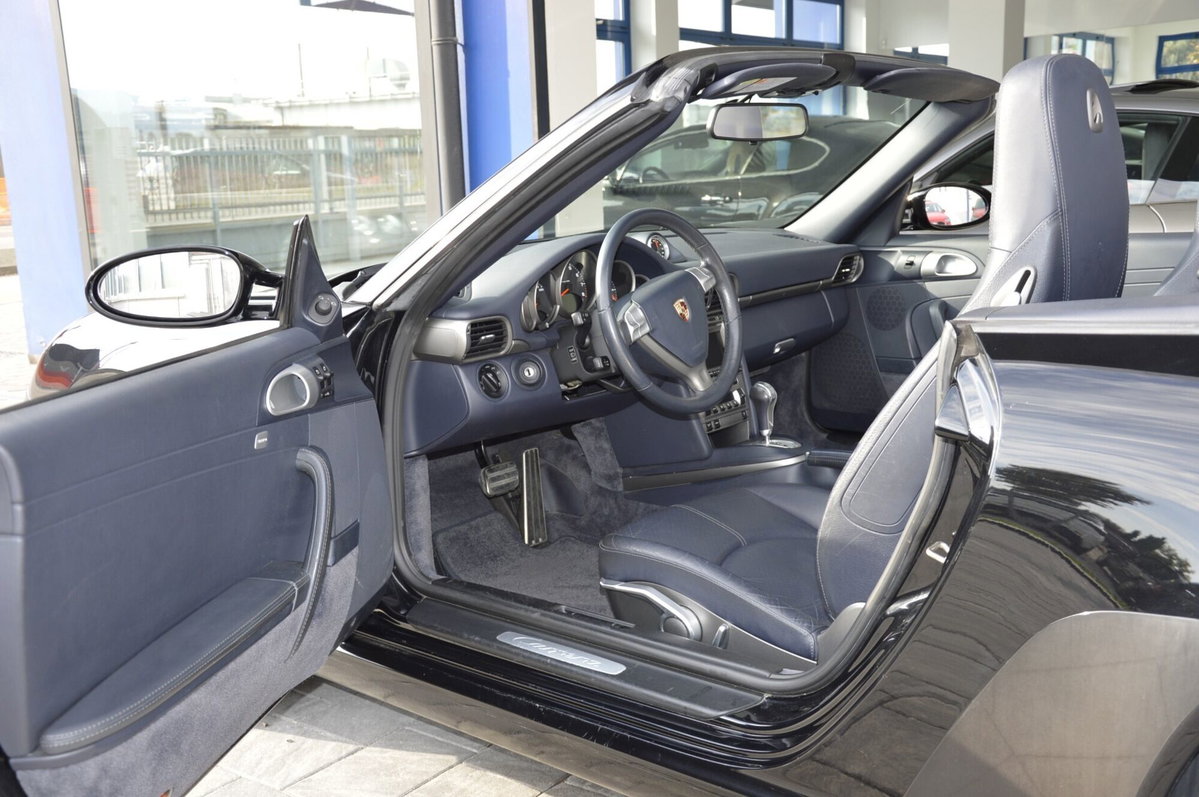 Porsche 911 Cabrio Carrera 4 (2)