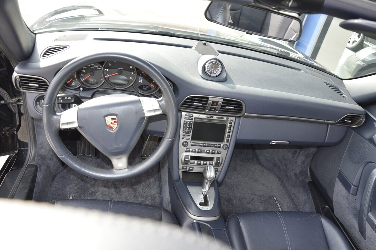Porsche 911 Cabrio Carrera 4 (18)