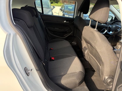 Peugeot 308 BlueHDi 130 S&S Active (10)