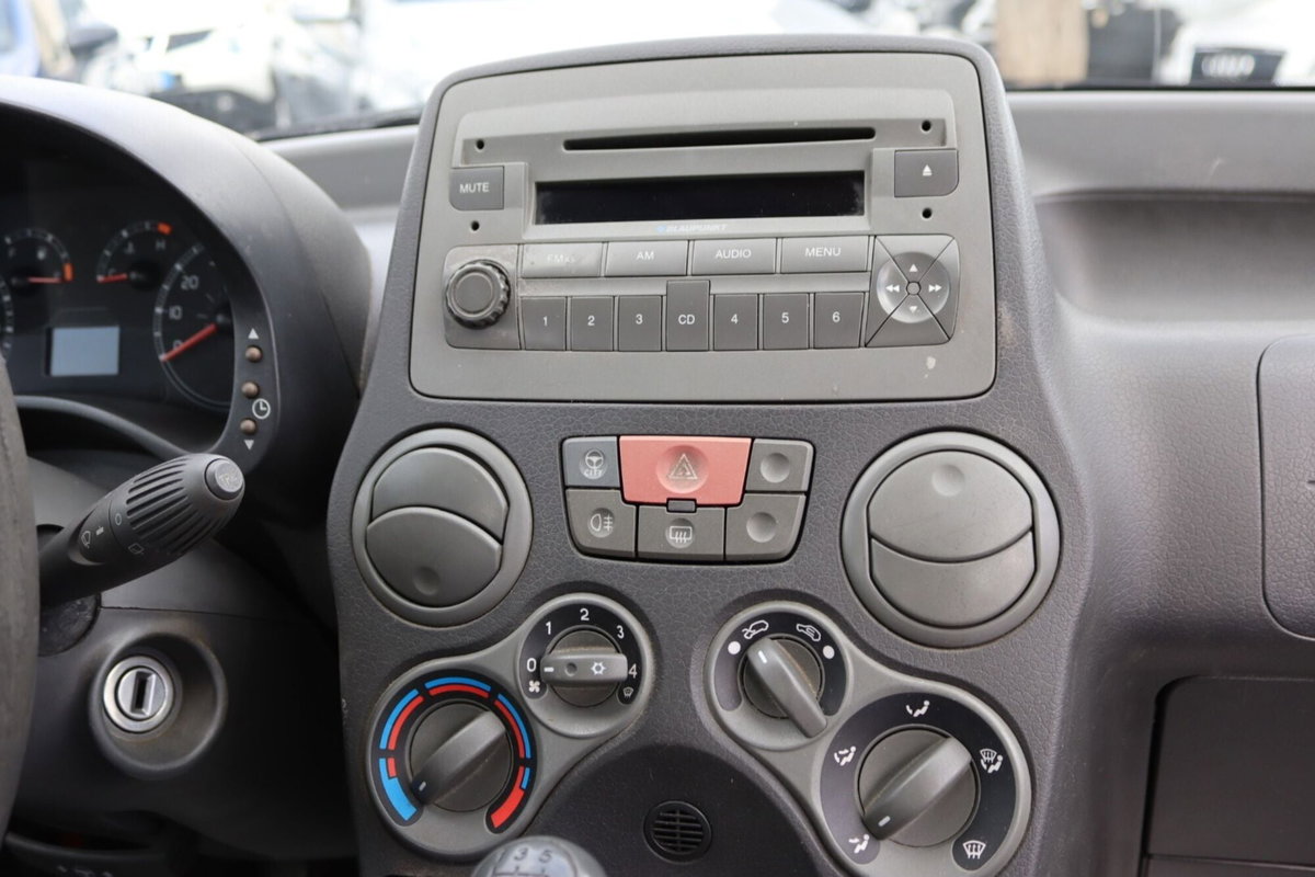 Fiat Panda 1.3 MJT 16V Emotion (11)