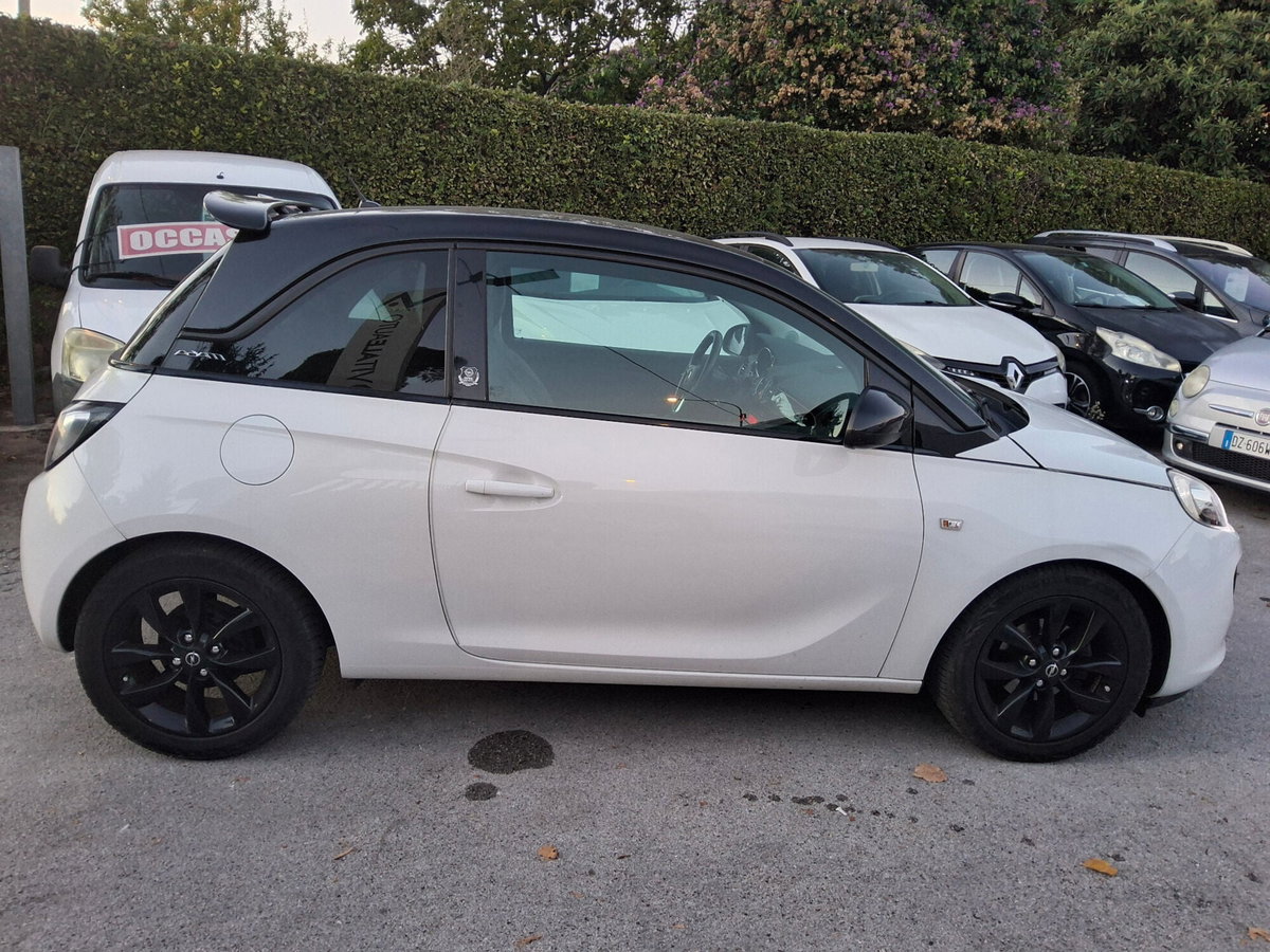 Opel Adam 1.2 70 CV Jam (4)
