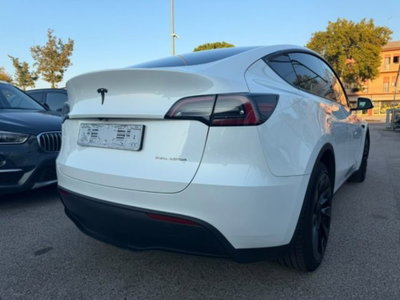 Tesla Model Y Long Range awd (3)