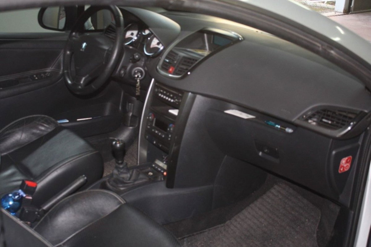 Peugeot 207 Cabrio VTi 120CV CC aut. Féline (11)