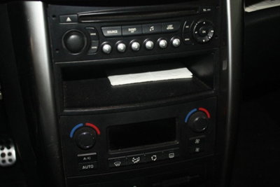 Peugeot 207 Cabrio VTi 120CV CC aut. Féline (13)