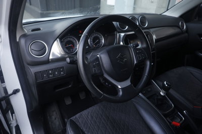 Suzuki Vitara 1.4 Boosterjet A/T Starview (17)