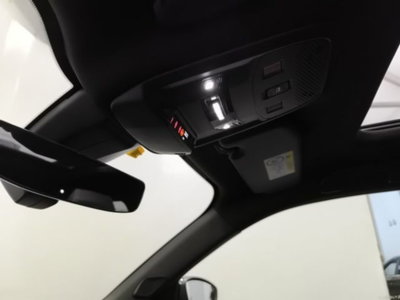 Peugeot 2008 BlueHDi 130 S&S EAT8 GT (17)