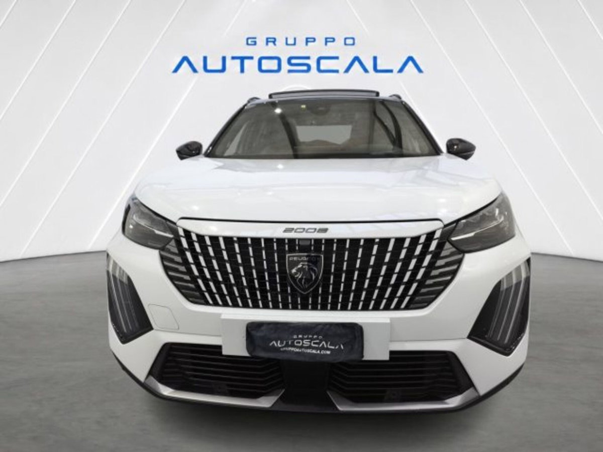 Peugeot 2008 BlueHDi 130 S&S EAT8 GT (2)