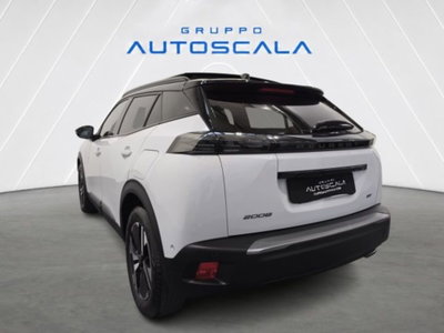 Peugeot 2008 BlueHDi 130 S&S EAT8 GT (3)