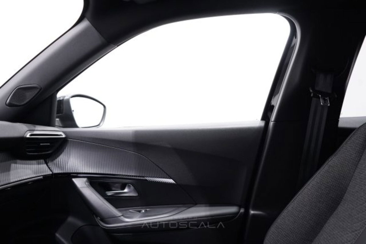Peugeot 2008 1.2 puretech Allure s&s 100cv (17)