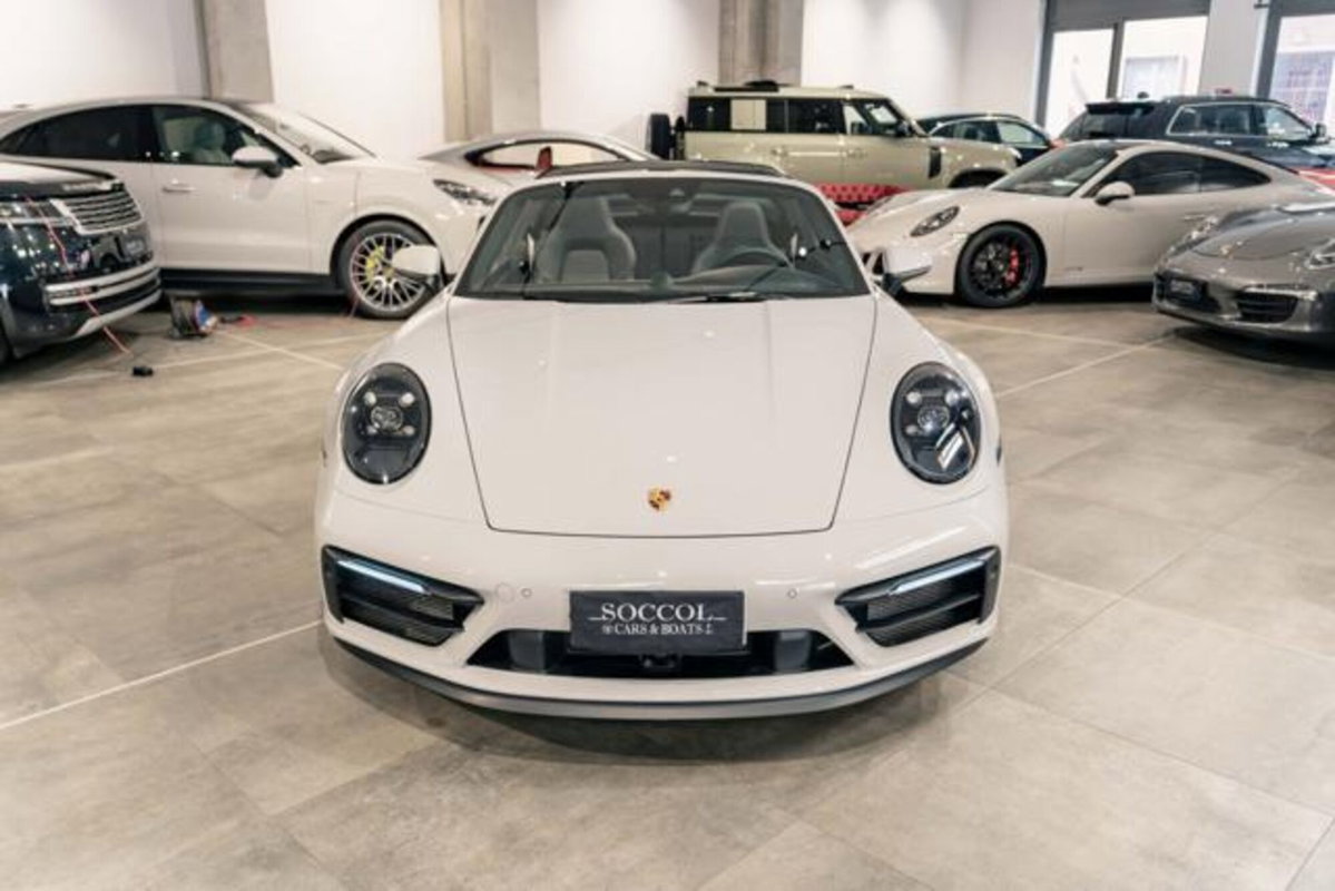 Porsche 911 Cabrio Targa 3.0 4 GTS auto (2)